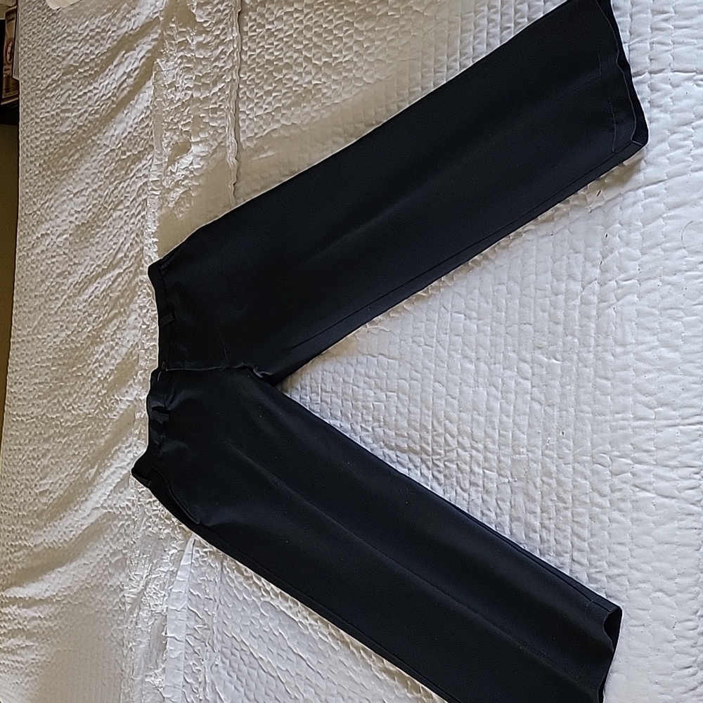 Men's Haggar Trousers,  Color Navy Blue,  Size 34W X 32L